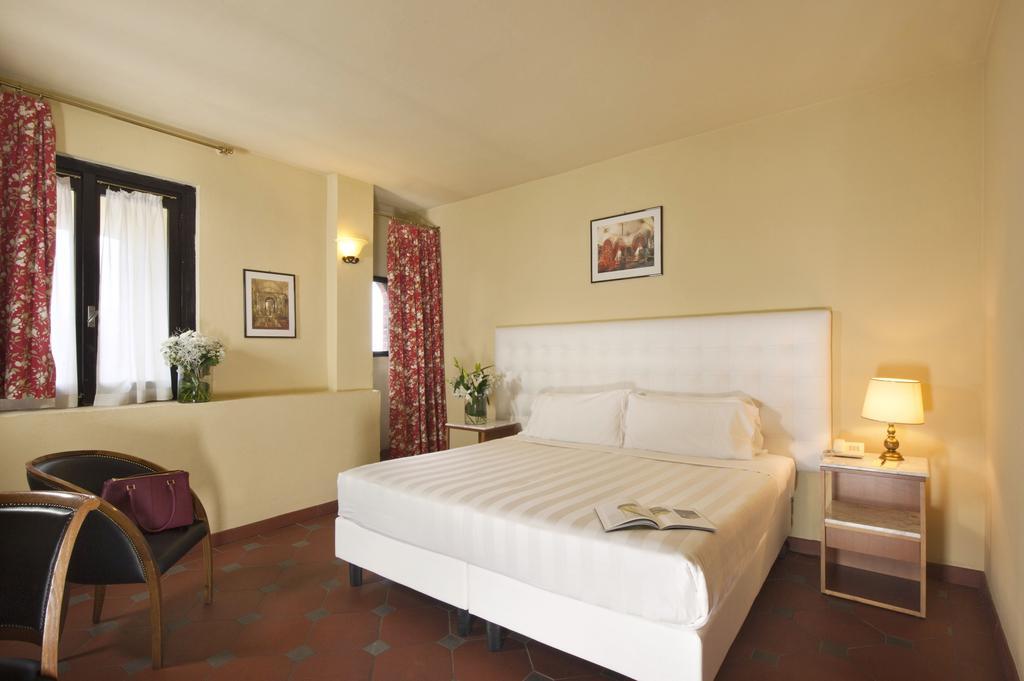 Castello Di Carimate Hotel Room photo
